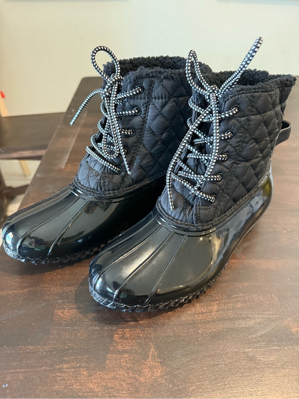 Sporto Black Quilted Waterproof Lace-Up Women's Winter Boot